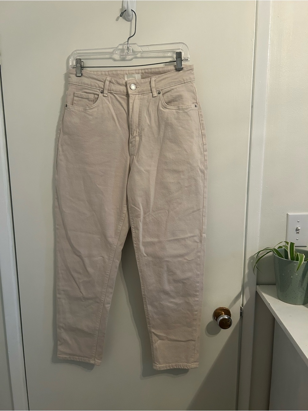 H&M Light Cream Boyfriend Jeans